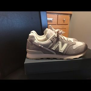 New Balance 696 sneakers!